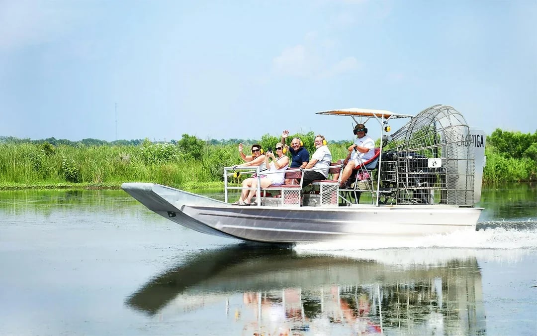 New Orleans: Large Airboat Swamp Tour Image 8