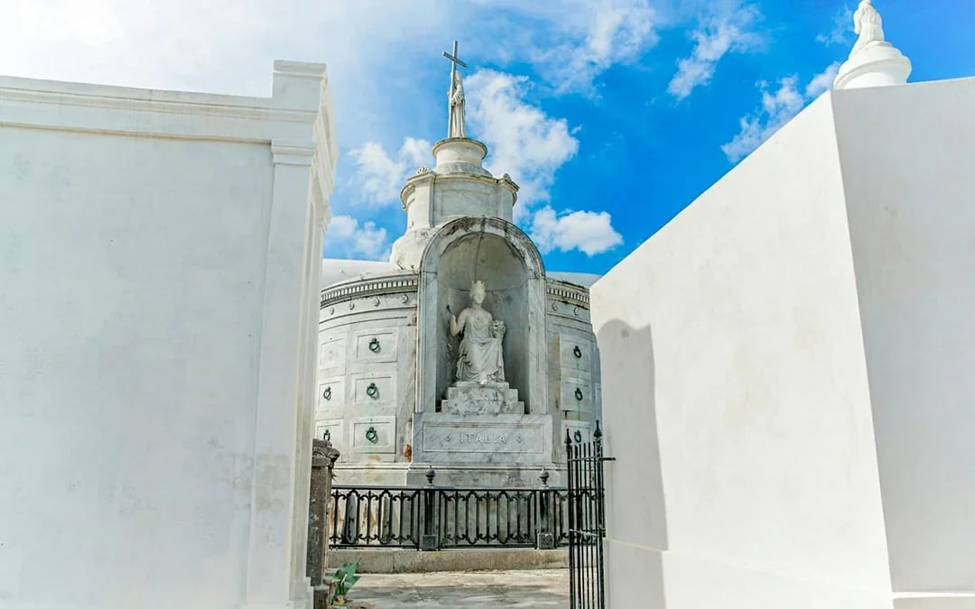 New Orleans: St. Louis Cemetery No. 1 Walking Tour Image 7