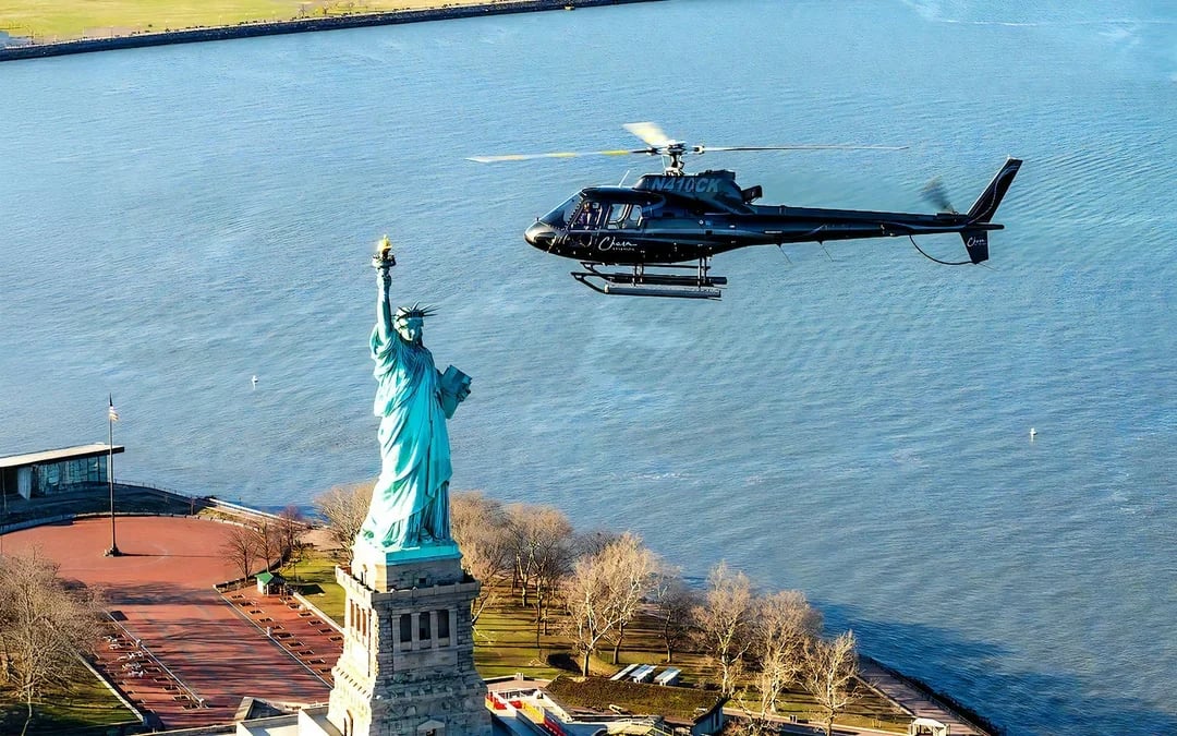 New York City Helicopter Tour Image 8