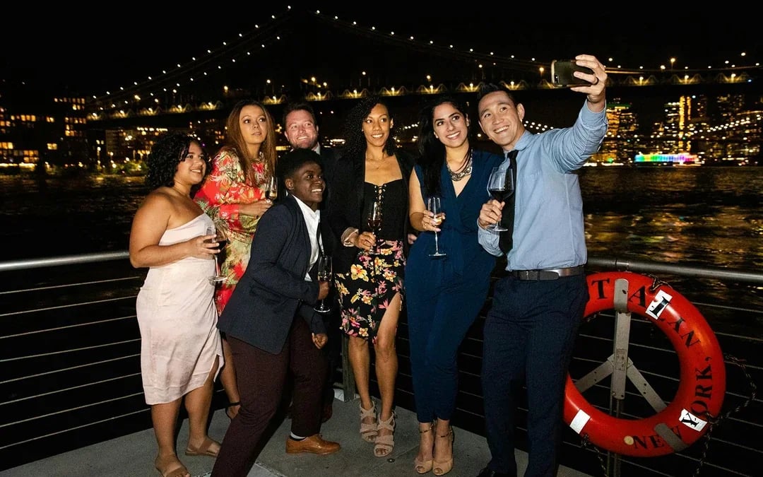 New York Dinner Cruise Image 8