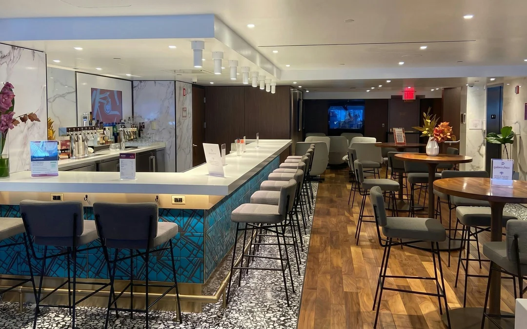 New York JFK Airport: Primeclass Lounge at Terminal 1 Image 1