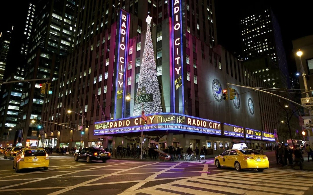 New York Mob Hits & Hangouts: Self-Guided City Exploration Game Image 5