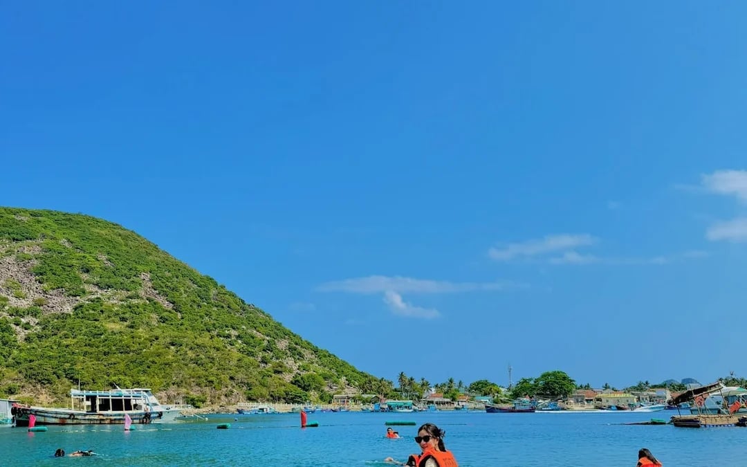 Nha Trang: Robinson Beach Island-Hopping Adventure Image 2
