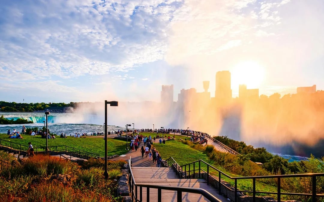 Niagara Falls (Canada & USA) Full Day Tour Image 5