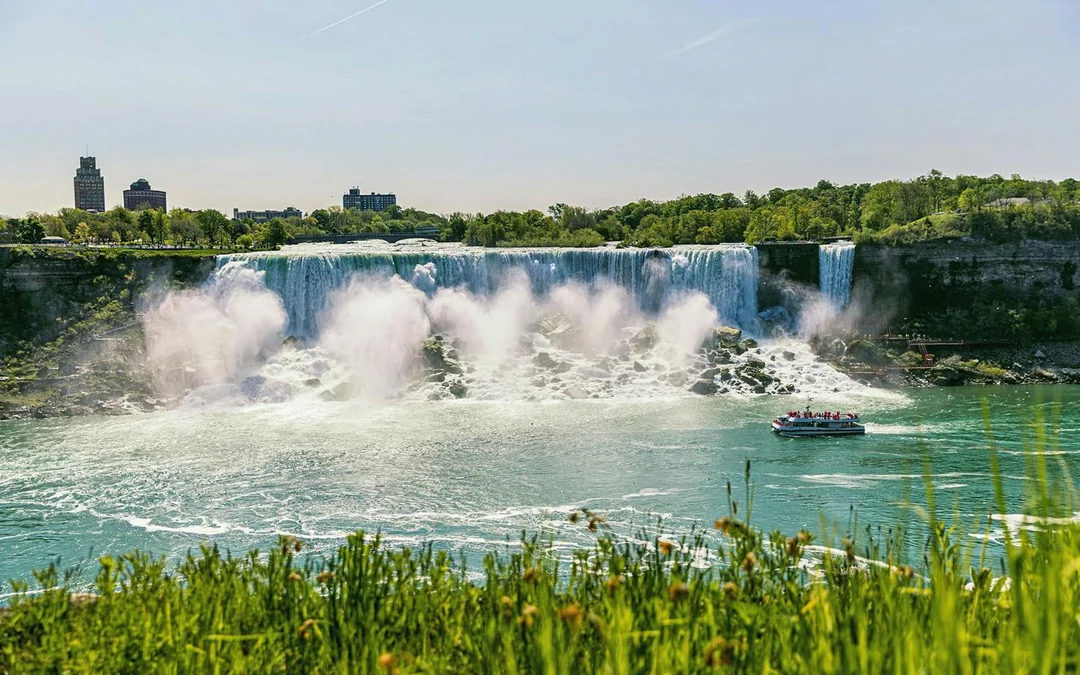 Niagara Falls Canada: Guided Tour with Hornblower Cruise & Journey Behind the Falls Image 8