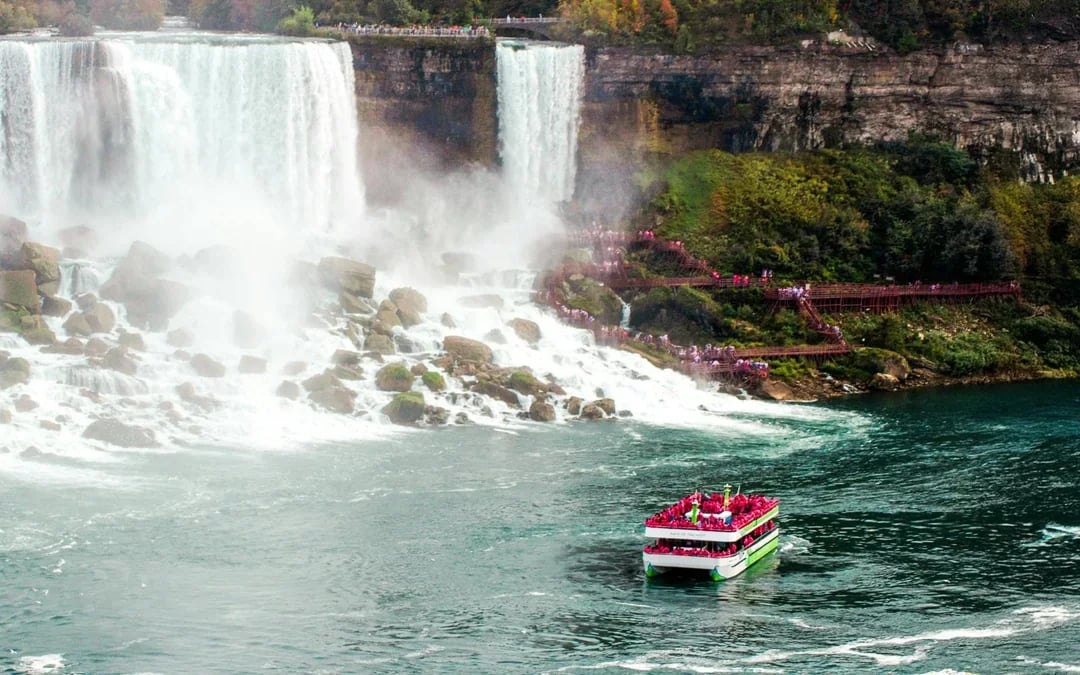 Niagara Falls Canada: Guided Tour with Journey Behind the Falls Image 11
