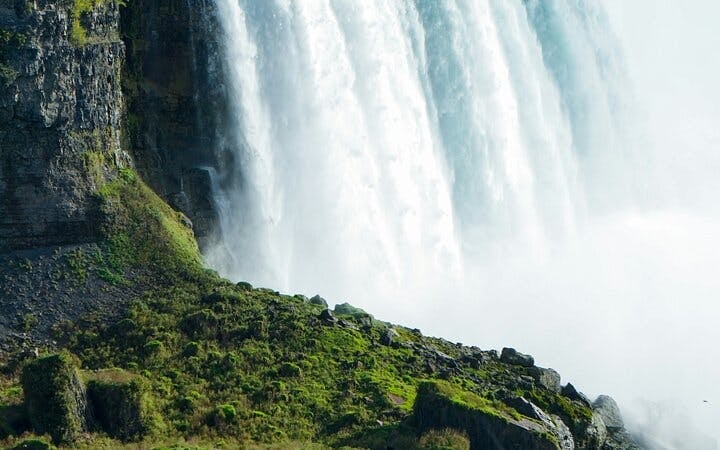 Niagara Falls Guided Walking Tour with Maid of the Mist Boat Ride Tickets (USA Side) Image 5
