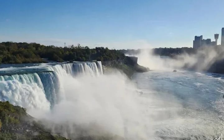 Niagara Falls Guided Walking Tour with Maid of the Mist Boat Ride Tickets (USA Side) Image 6