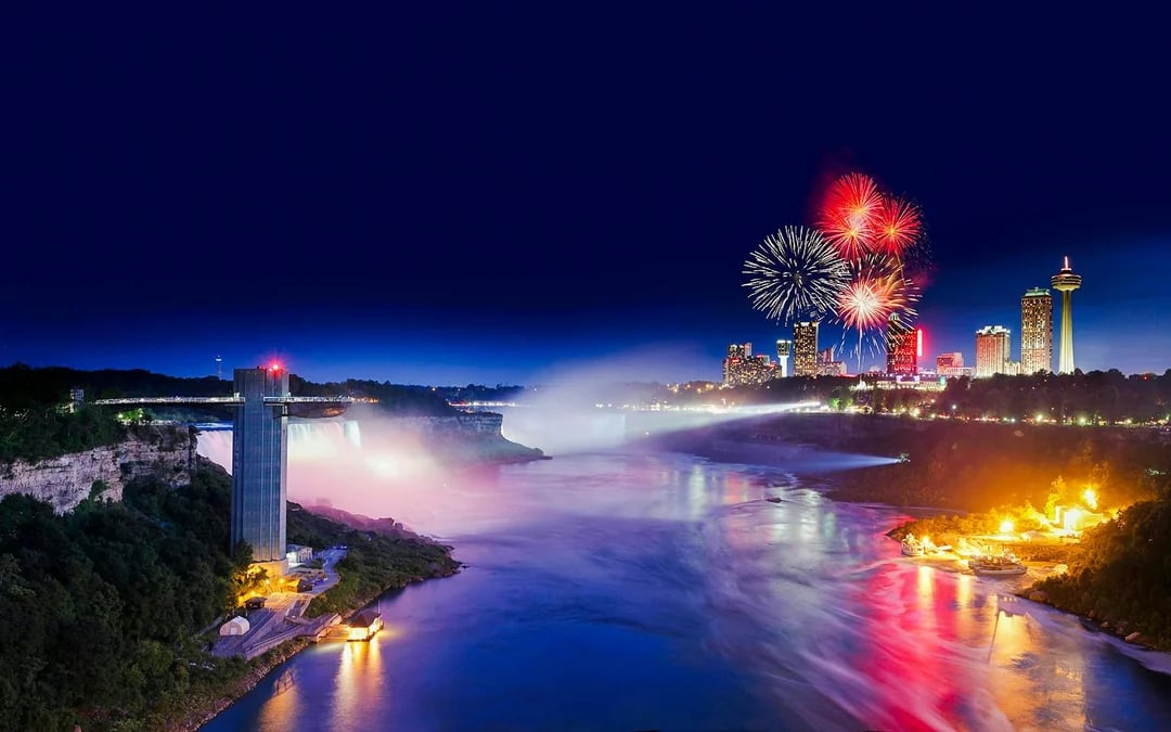 Niagara Falls USA: Guided Night Tour with Fireworks Image 5