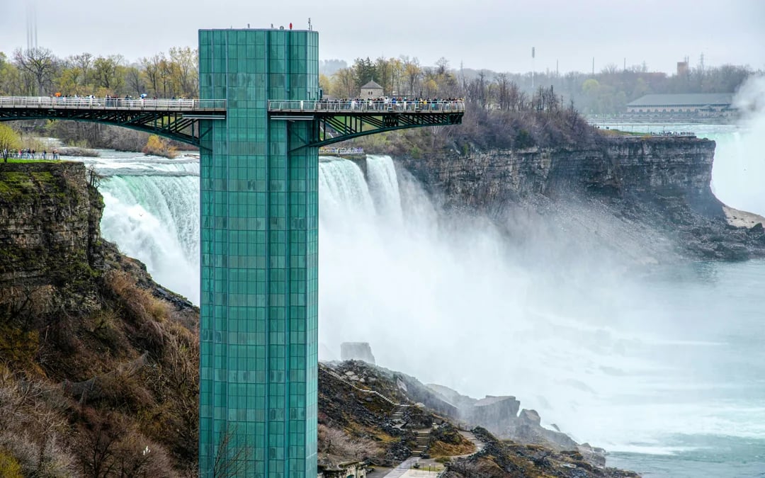 Niagara Falls USA Guided Tour with Maid of the Mist Boat Ride, Cave of the Winds and Transportation Image 5