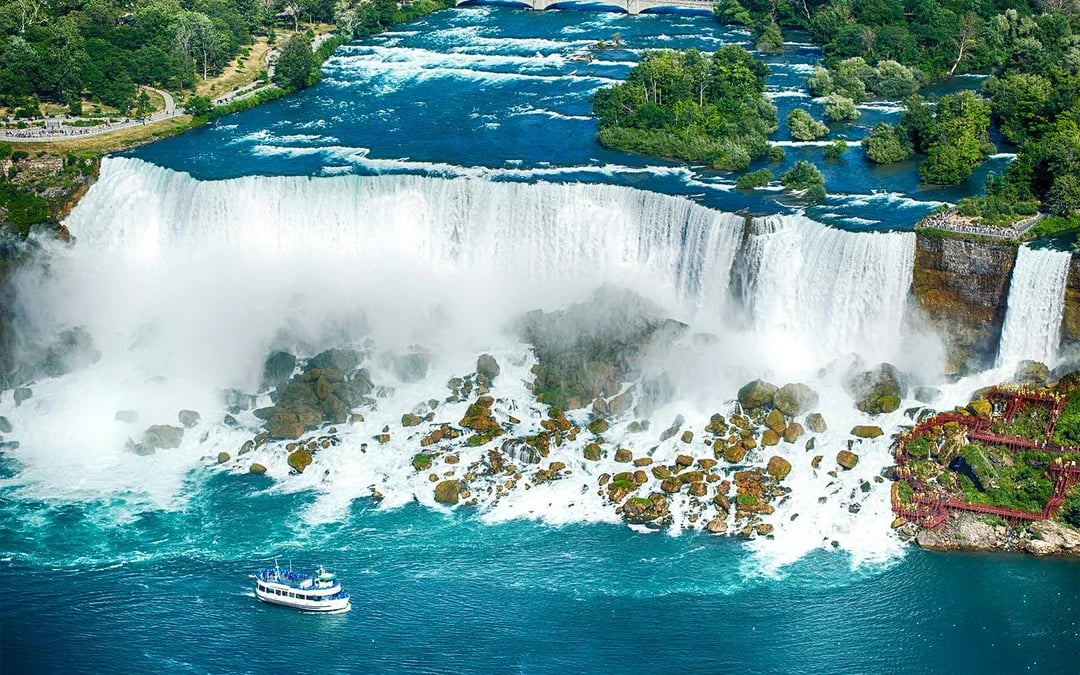 Niagara Falls USA: Guided Tour with Maid of the Mist Boat Ride Image 3