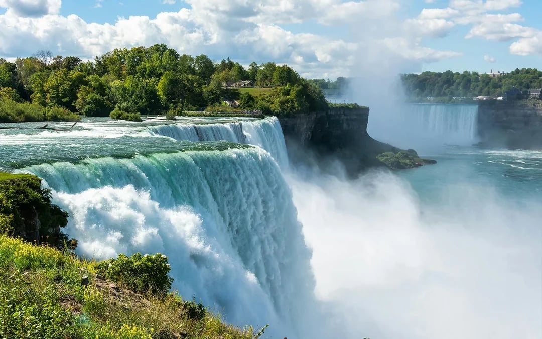 Niagara Falls USA: Guided Tour with Maid of the Mist Boat Ride Image 4