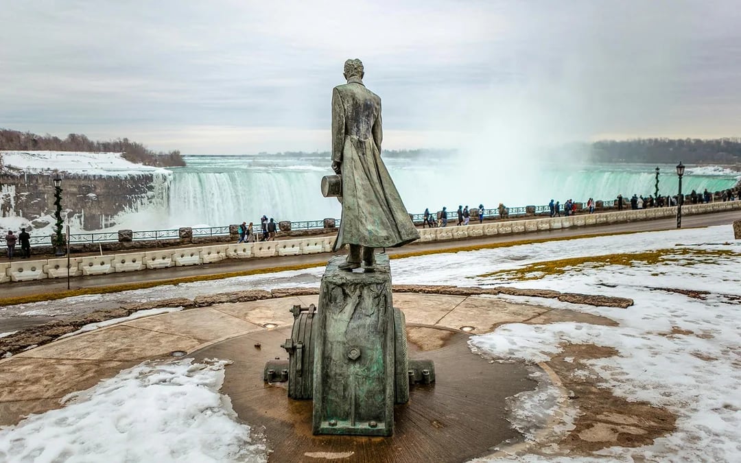 Niagara Falls USA: Helicopter Tour with Maid of the Mist & Cave of the Winds Image 8