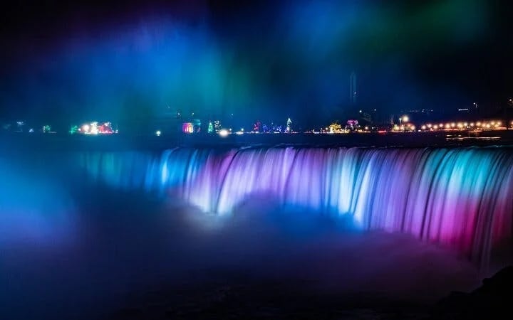 Niagara Falls USA Night Walking Tour with Illuminated Views and Seasonal Fireworks Image 3