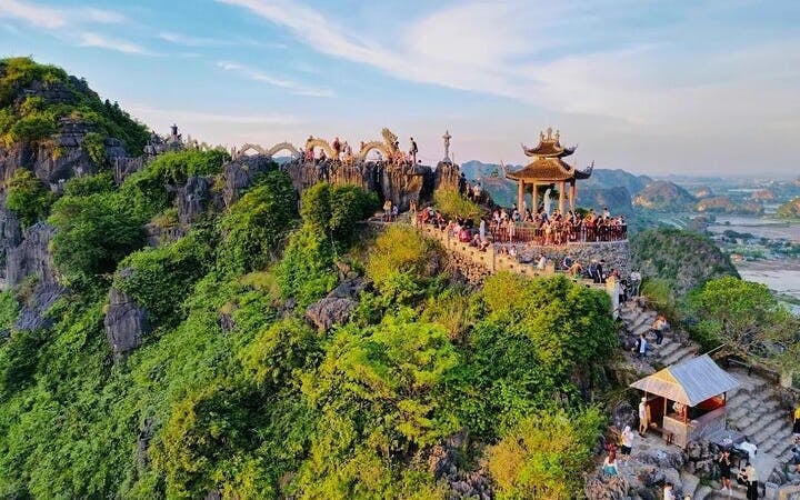 Ninh Binh Day Tour: Hoa Lu, Tam Coc or Trang An Boat Ride, Mua Cave, Lunch, and Transfers from Hanoi Image 9