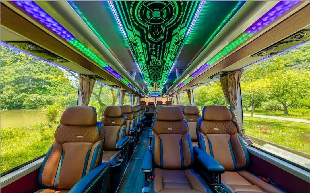 Noi Bai Airport to Hanoi City Center Private Transfer Image 3