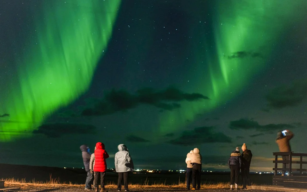 Northern Lights: 4x4 Off-Road Adventure with Treats & Photos Image 3