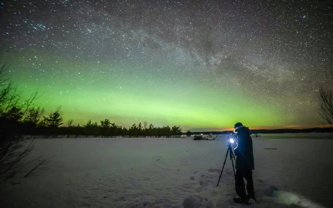 Northern Lights Small-Group Guided Tour with Professional Photography Image 3