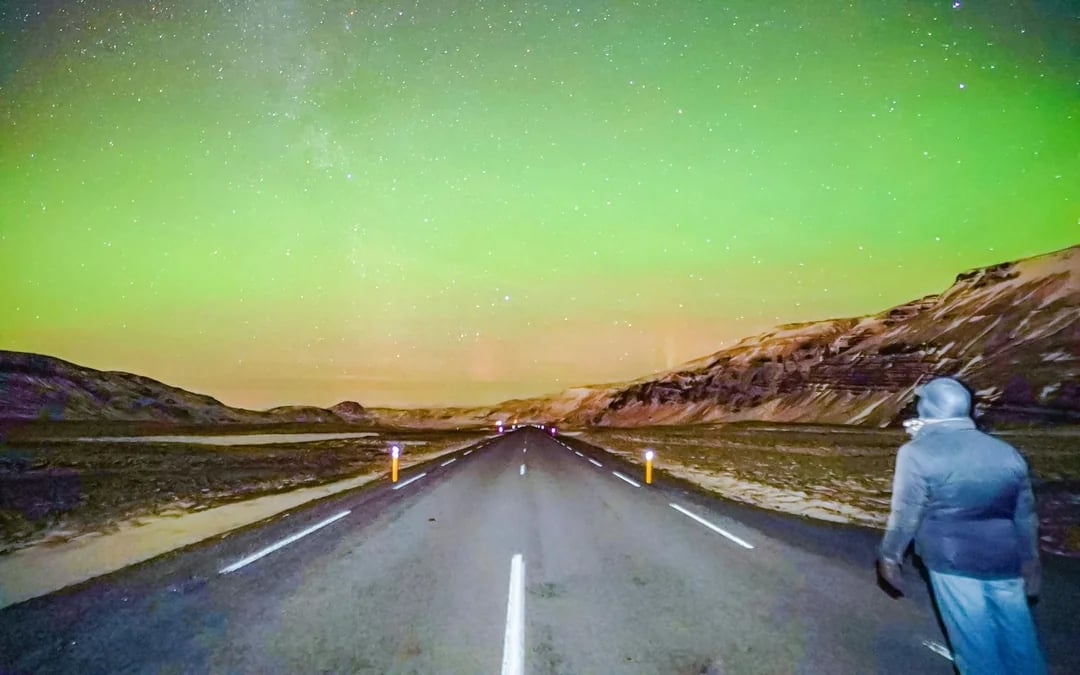 Northern Lights Small-Group Tour with Aurora Reykjavik Centre Entry Image 3