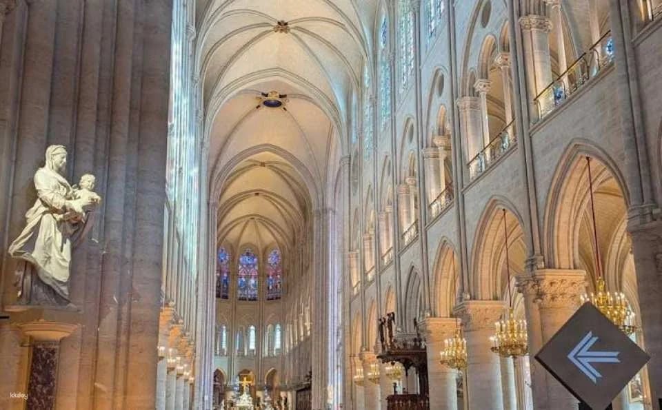 Notre-Dame de Paris exterior guided tour and interior audio tour