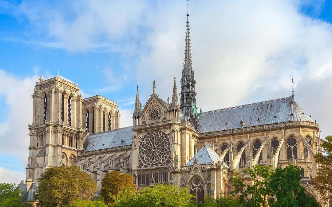 Notre-Dame Interior and Exterior Guided Tour Image 2