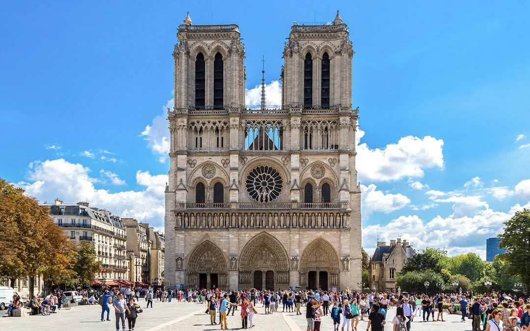 Notre-Dame Interior and Exterior Guided Tour Image 5