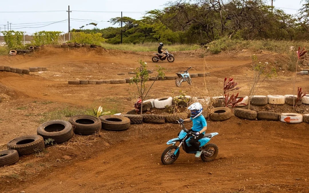 Oahu Electric Dirt Bike Experience with Expert Instruction Image 4