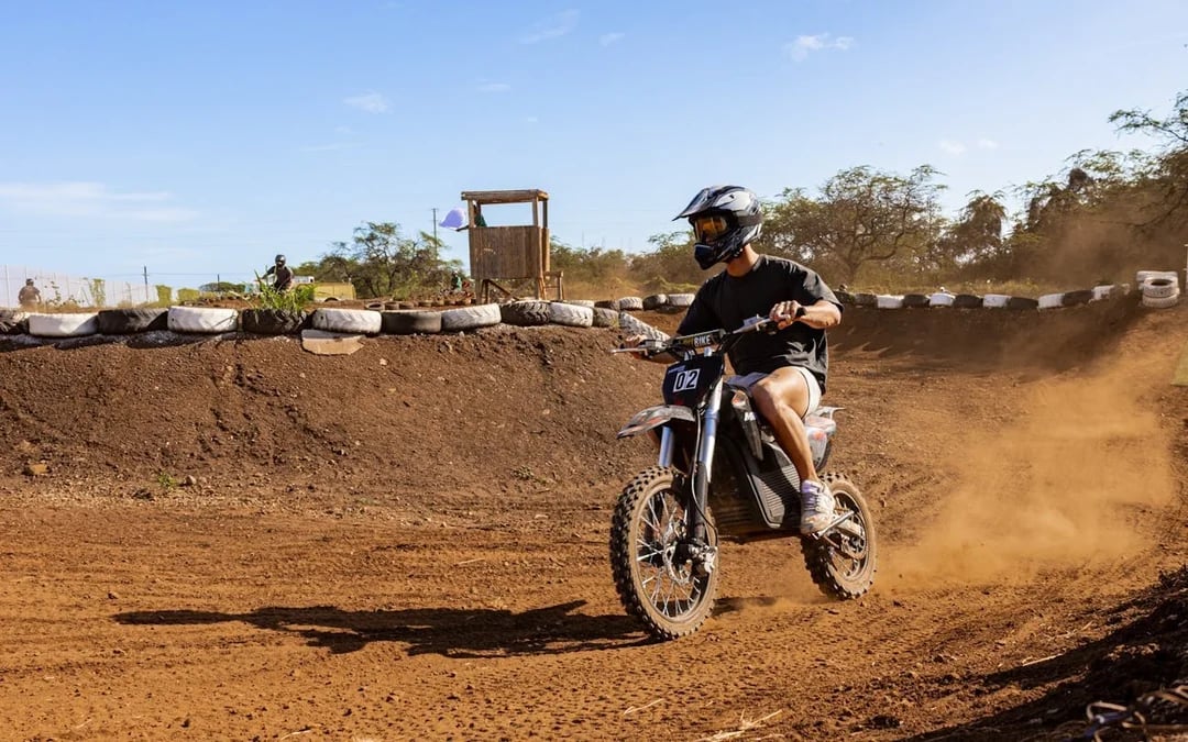 Oahu Electric Dirt Bike Experience with Expert Instruction Image 6