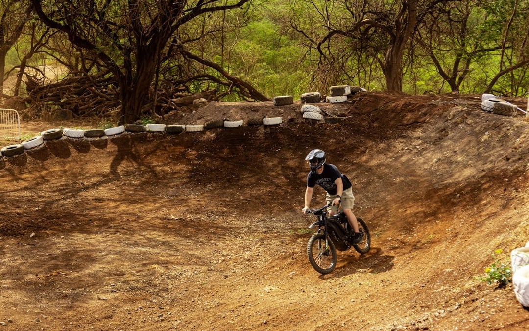 Oahu Electric Dirt Bike Experience with Expert Instruction Image 8