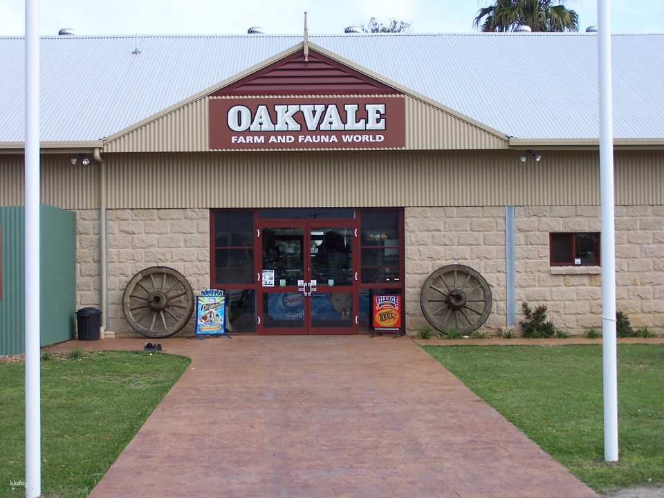 Oakvale Wildlife Park in Port Stephens | New South Wales