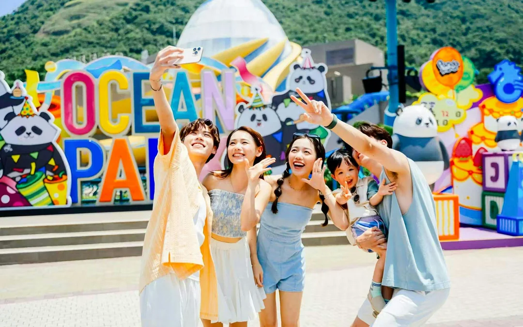 Ocean Park Tickets with Fastrack Access (Skip Waiting Lines) Image 1