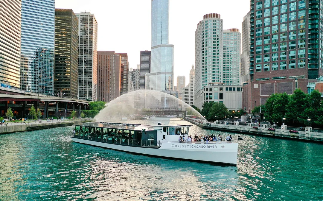 Odyssey Chicago River Architecture Dinner Cruise Image 1