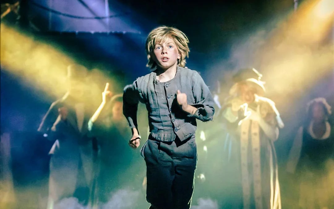 Oliver! Image 11