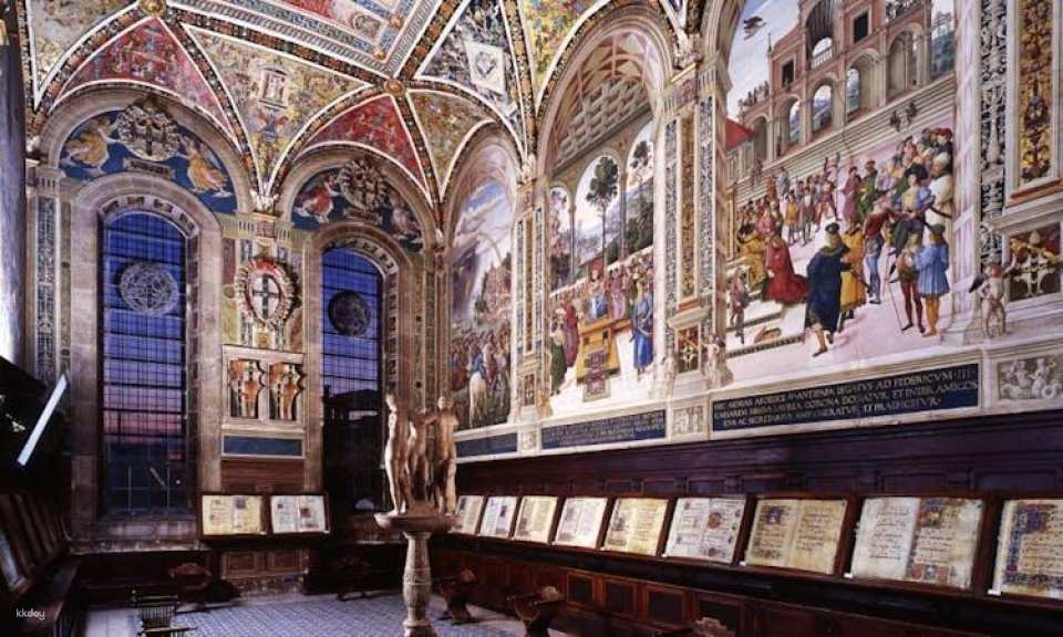 Opa Si Pass: access to Siena Cathedral complex