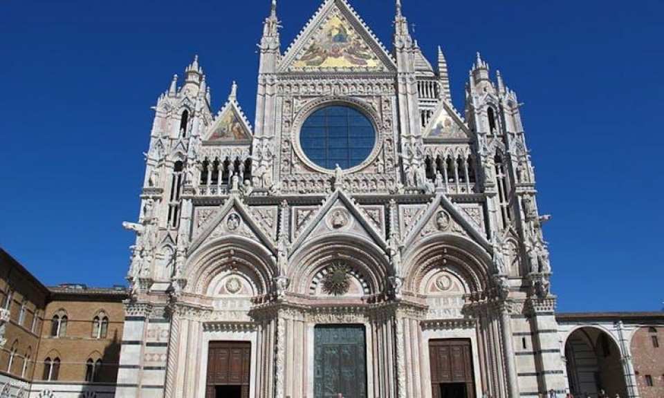Opa Si Pass: access to Siena Cathedral complex