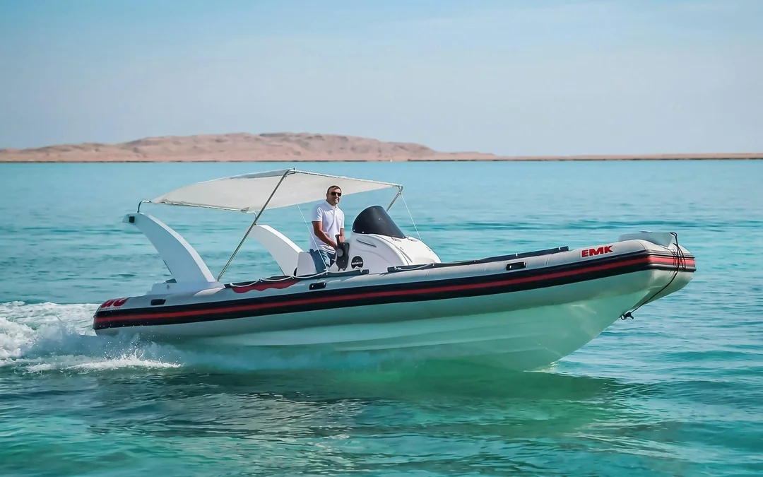 Orange Bay & Magawish Island: Speedboat with Snorkeling, Lunch & Transfers Image 3