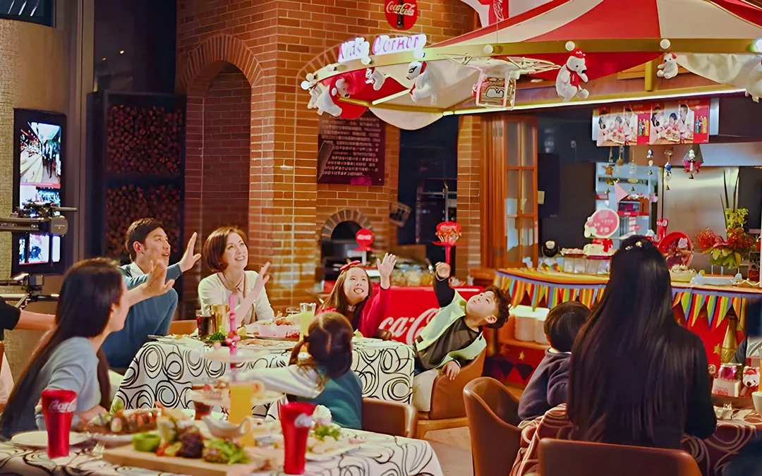 Oriental Pearl Radio & Television Tower Tickets with Lunch/Dinner Buffet Image 1