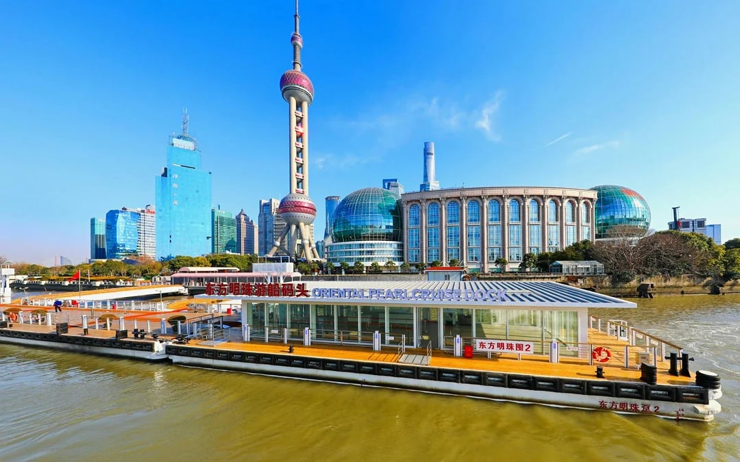 Oriental Pearl Radio & Television Tower with Huangpu River Cruise Image 4