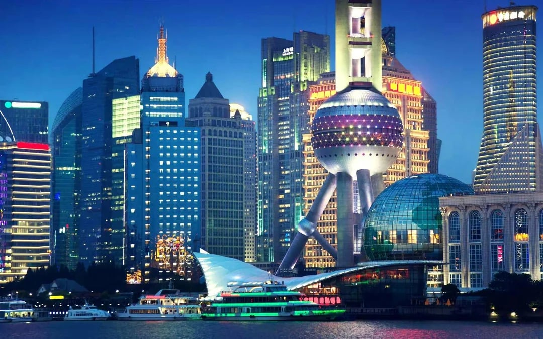 Oriental Pearl Tower Tickets with Huangpu River Cruise and City Sightseeing Tour Bus Image 3