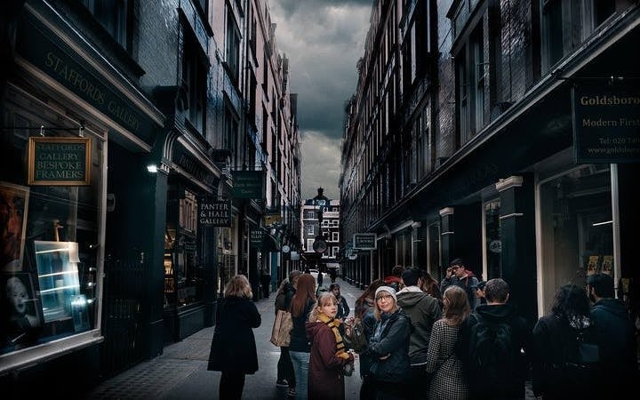 Original Harry Potter Locations Guided Walking Tour with Interactive Games and Reenactments Image 5