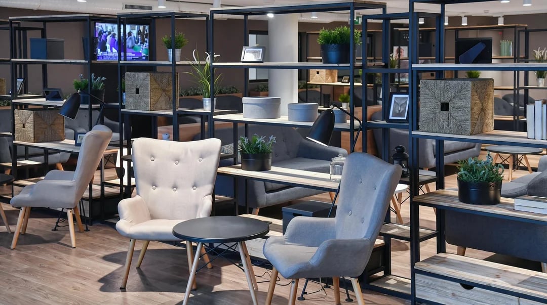 Orly Airport: Premium Traveller Lounge at Terminal 1 Image 2