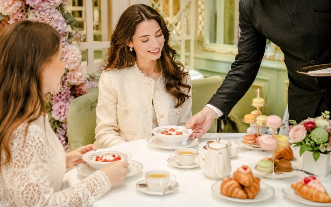 Orsay Museum Tickets & Brunch at Ladurée Image 4