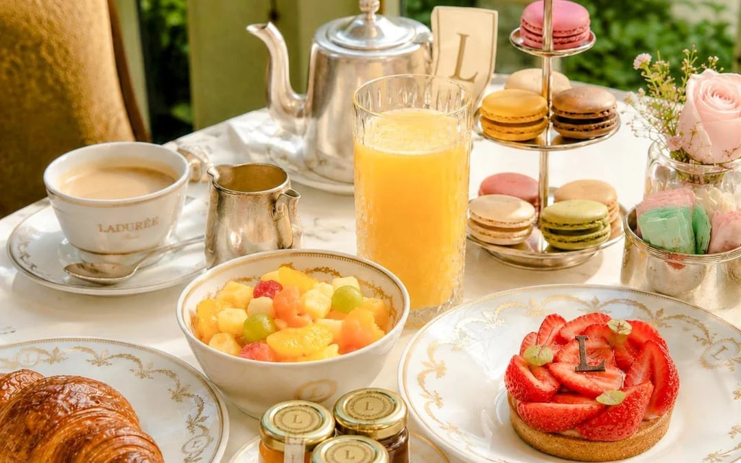 Orsay Museum Tickets & Brunch at Ladurée Image 6