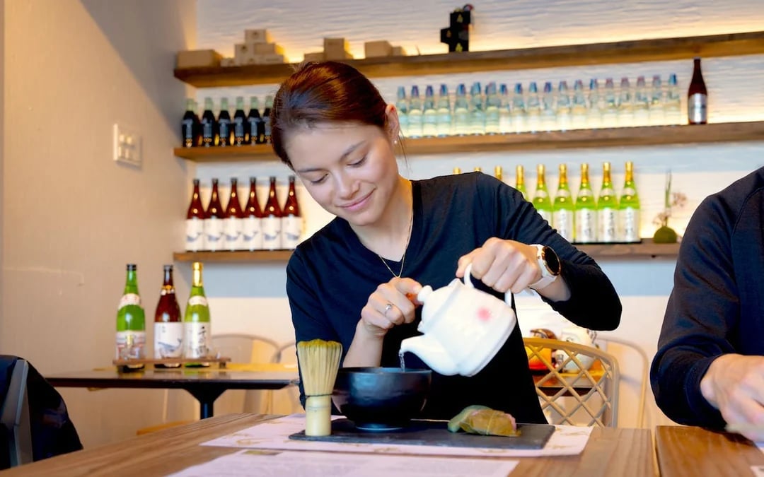 Osaka Matcha-Making Cooking Class Image 3
