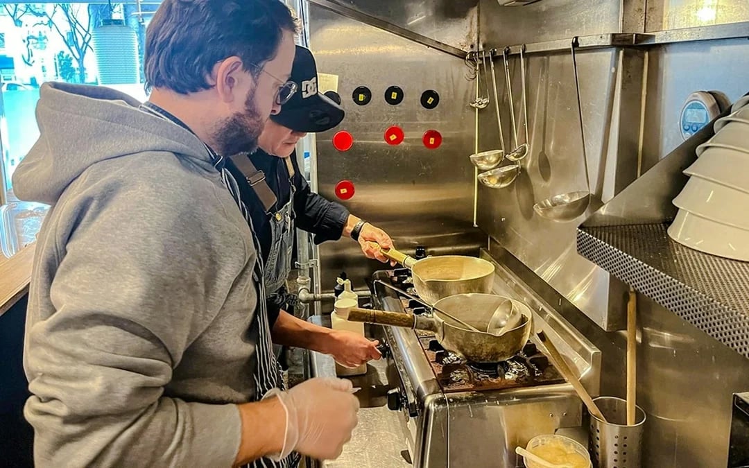 Osaka Ramen-Making Cooking Class Image 9