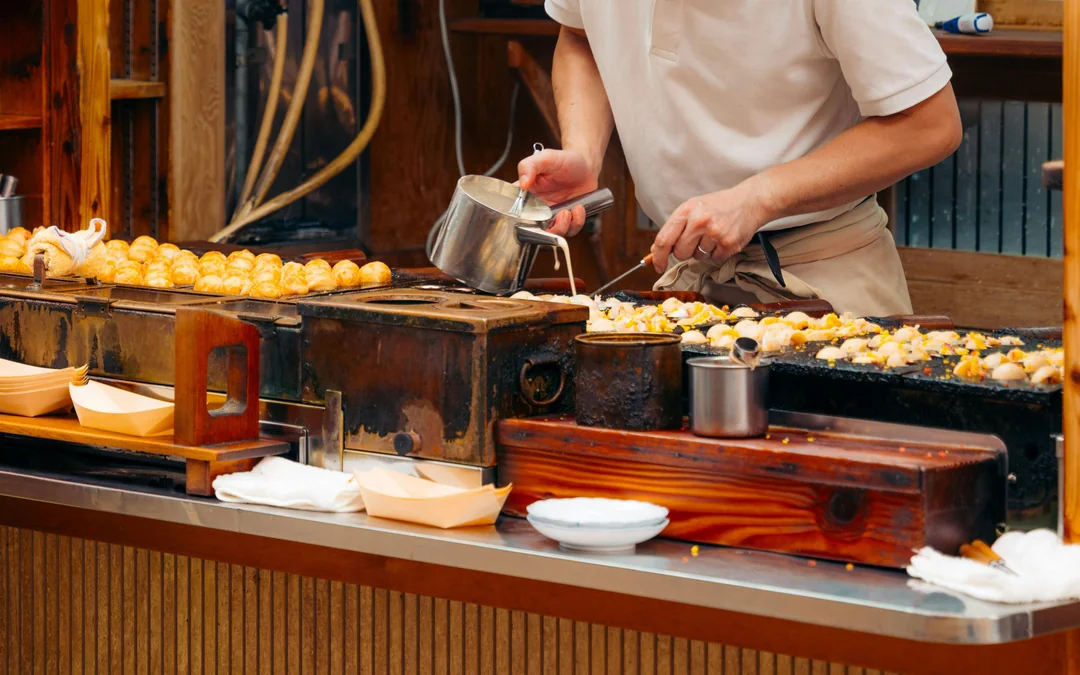 Osaka Small Group Food & Culture Tour Image 5