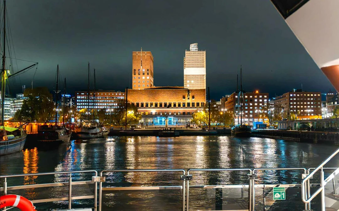 Oslo: 3-Course Dinner & Live Music Cruise on the Oslofjord Image 9