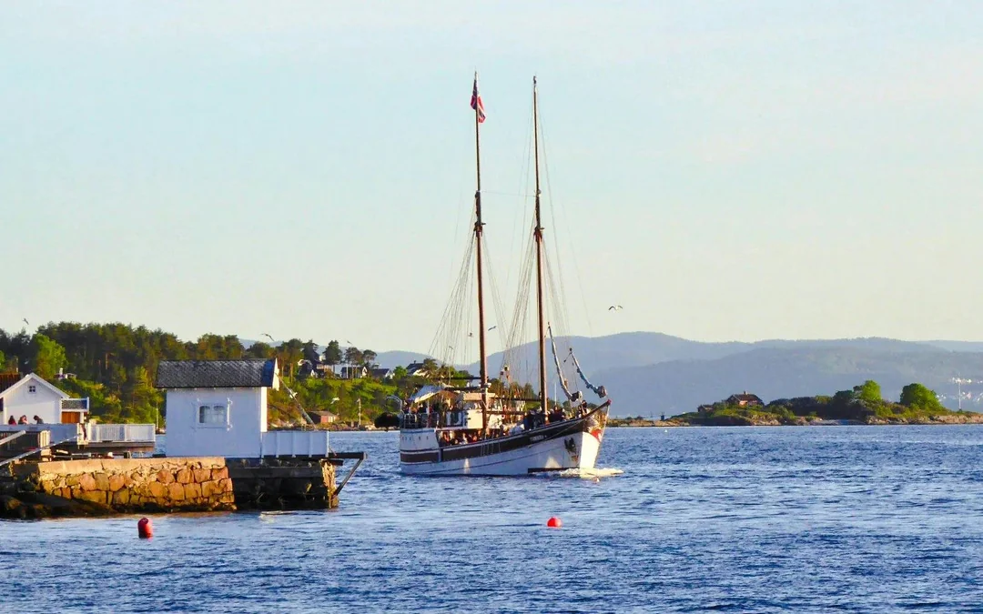 Oslo: Oslofjord Sightseeing Cruise by Sailing Ship Image 8