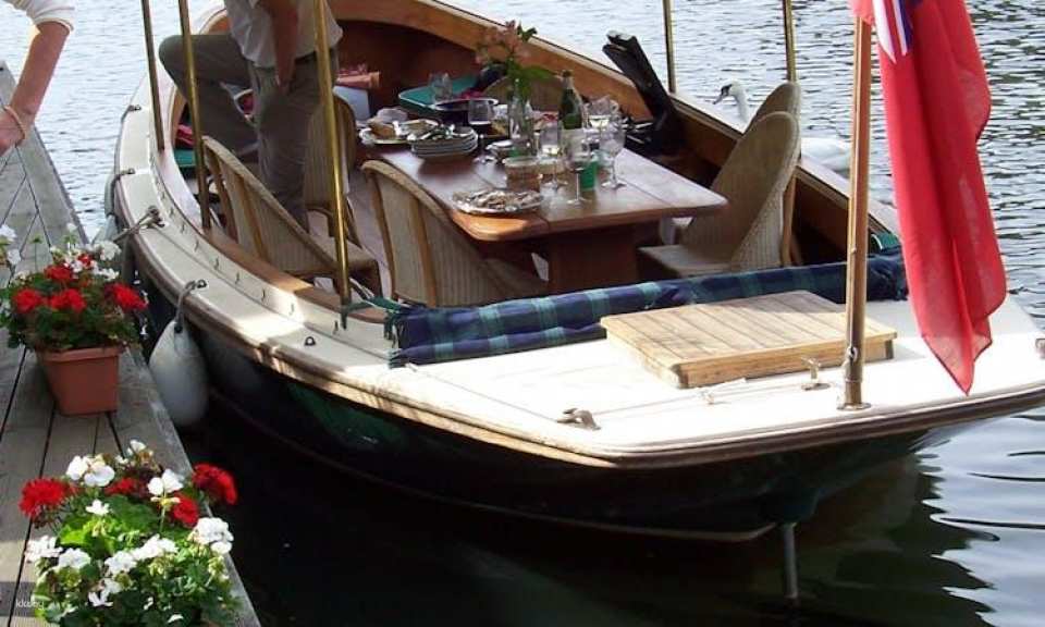 Oxford picnic sightseeing cruise