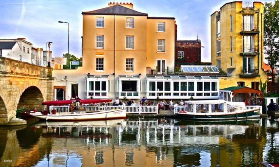 Oxford picnic sightseeing cruise